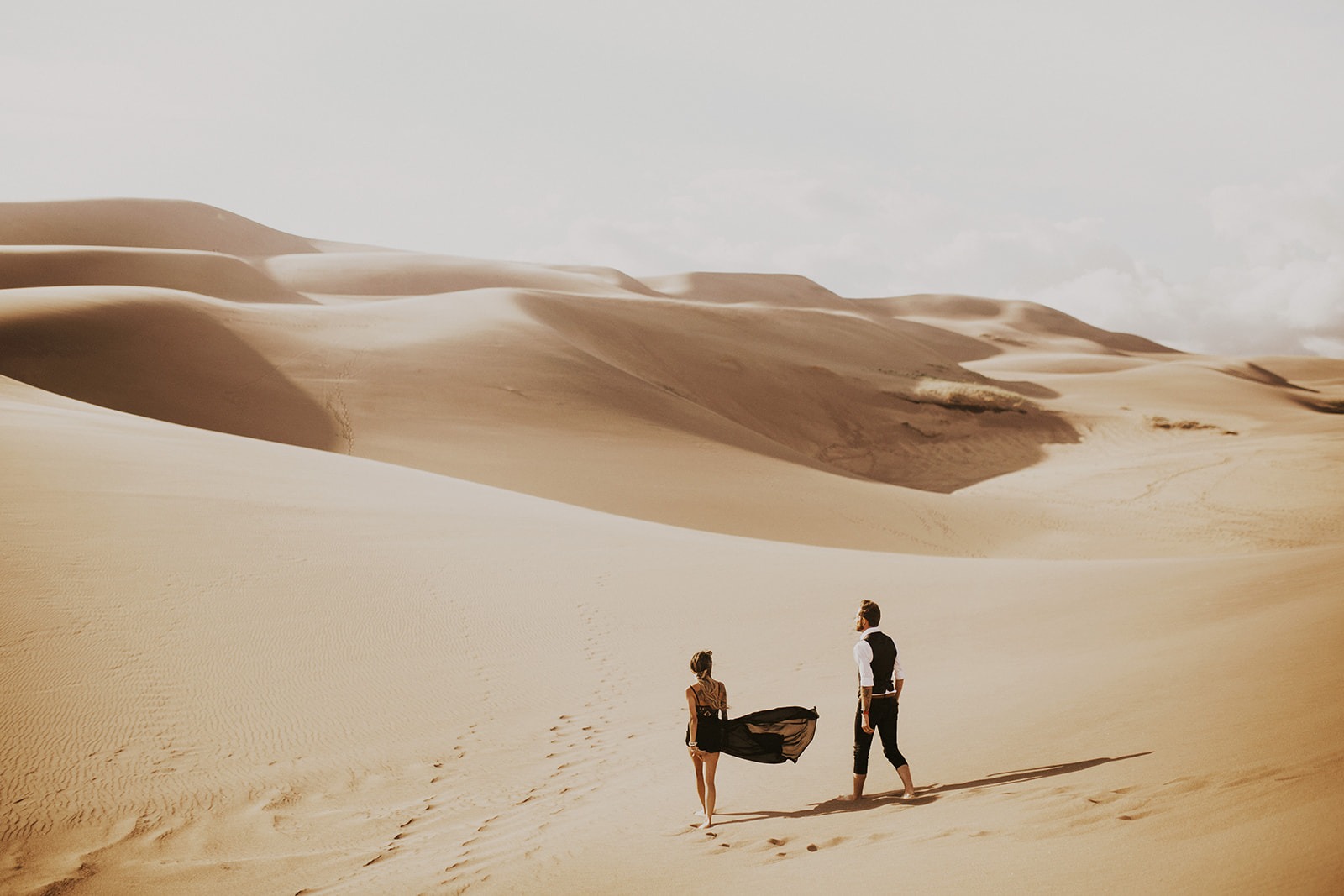 Desert Meets Tropical Elopement in Desert Love Land 